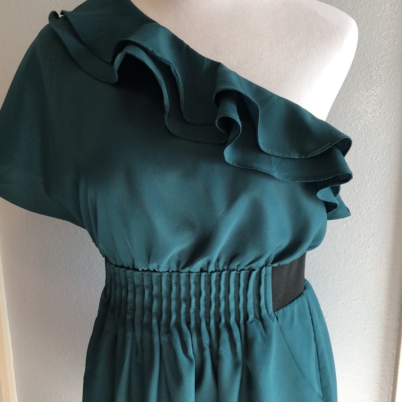 Green dress - Picture 2 of 4